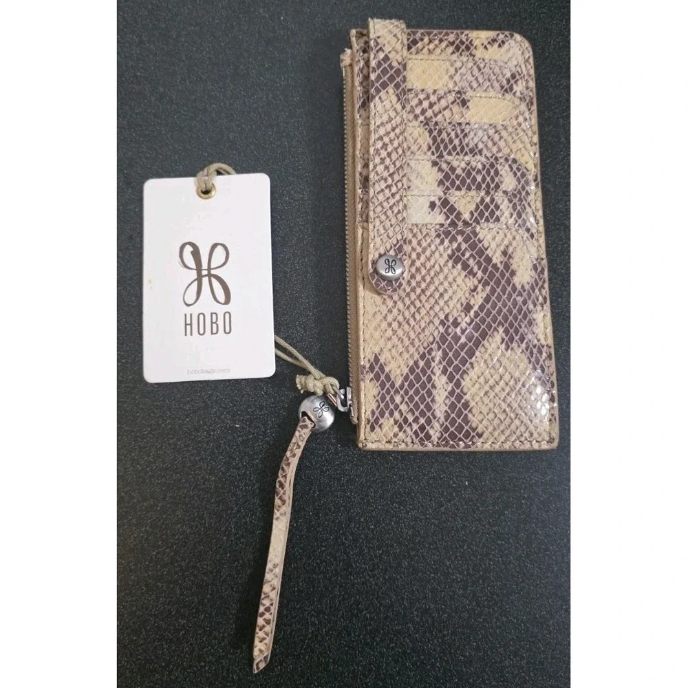 NWT Hobo International‎ Womens Leather Peak Slim Continental Wallet Sand Snake